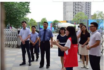 政法学院洪宇社会工作服务社等单位承办的南昌首个“未成年人检察工作社会支持体系合作单位”授牌仪式暨预防校园欺凌“070项目”启动仪式顺利举行 