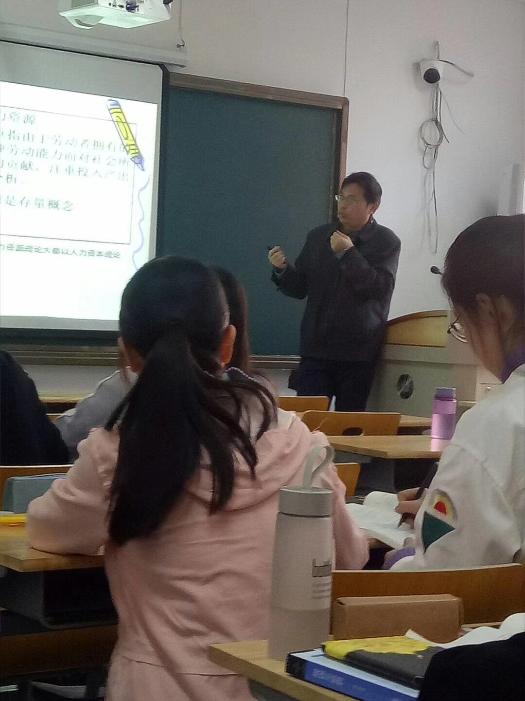 政法学院第十届“教学月”活动之二---学院领导深入课堂听课指导课堂教学 