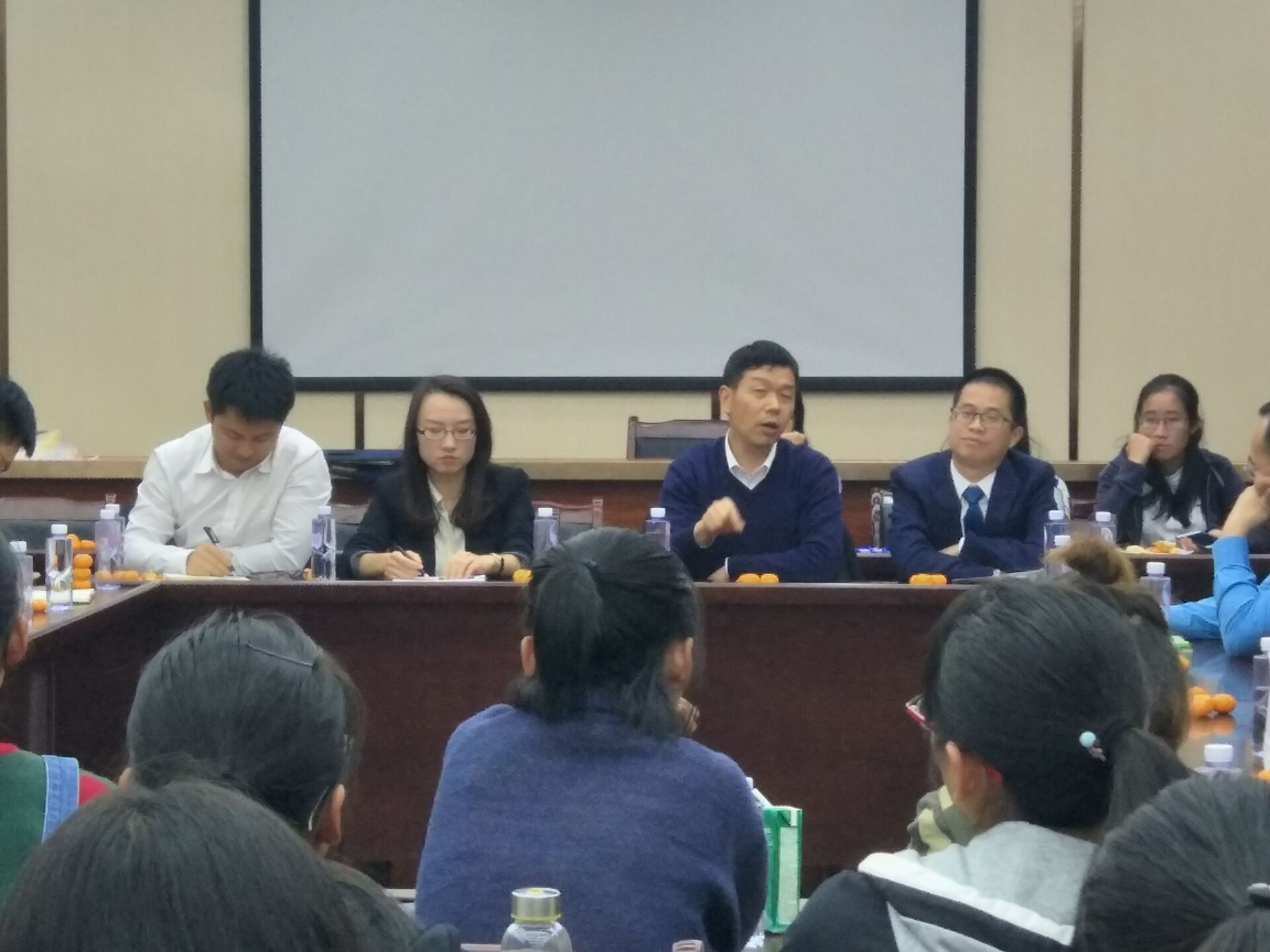 政法学院举行2017级新生职业经验交流会