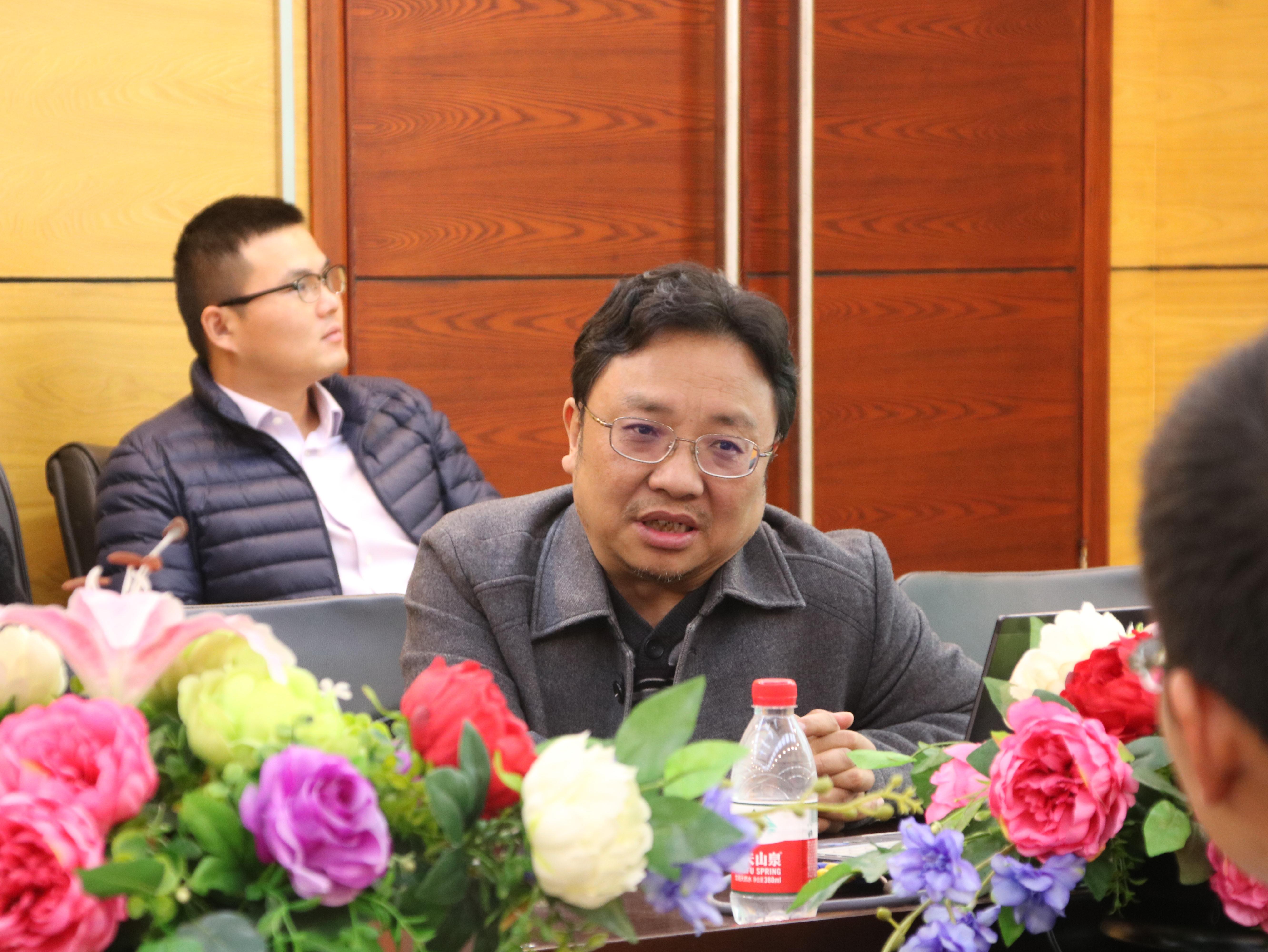 南京大学杨维中教授莅临政法学院开展学术交流