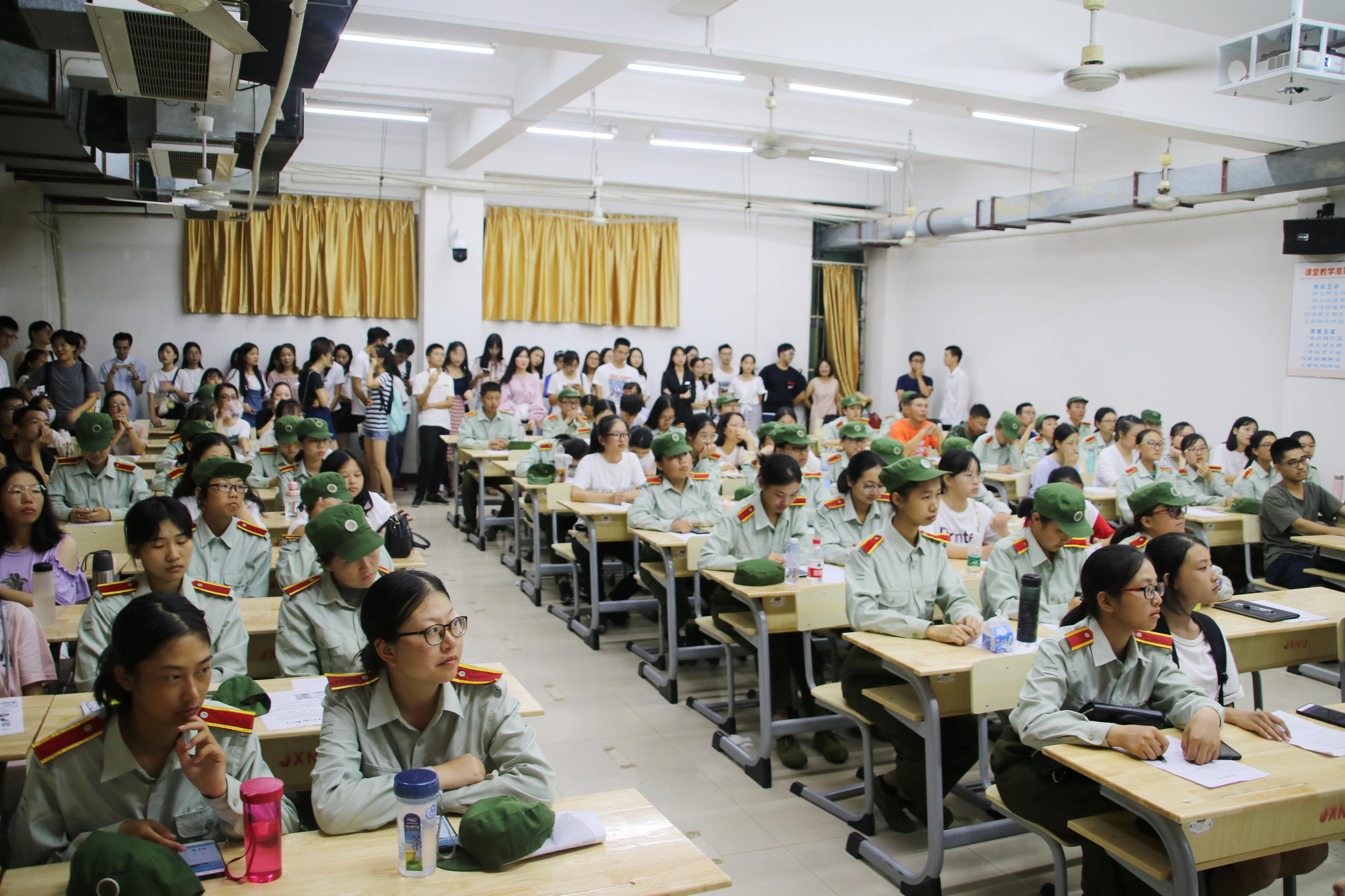 服务同学邂逅青春，锻炼自我成就未来