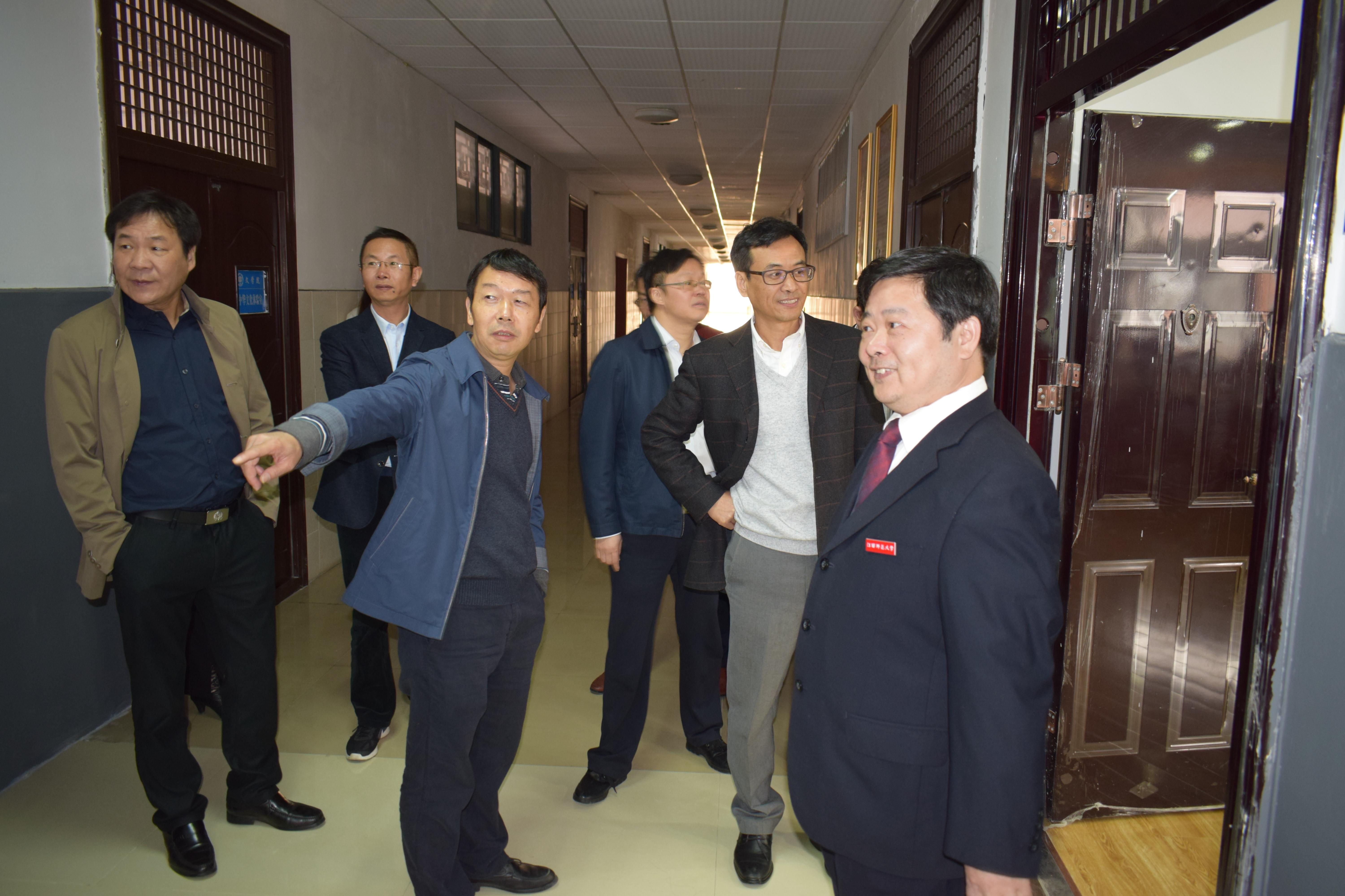 我校法律硕士专业评估举行专家论证会