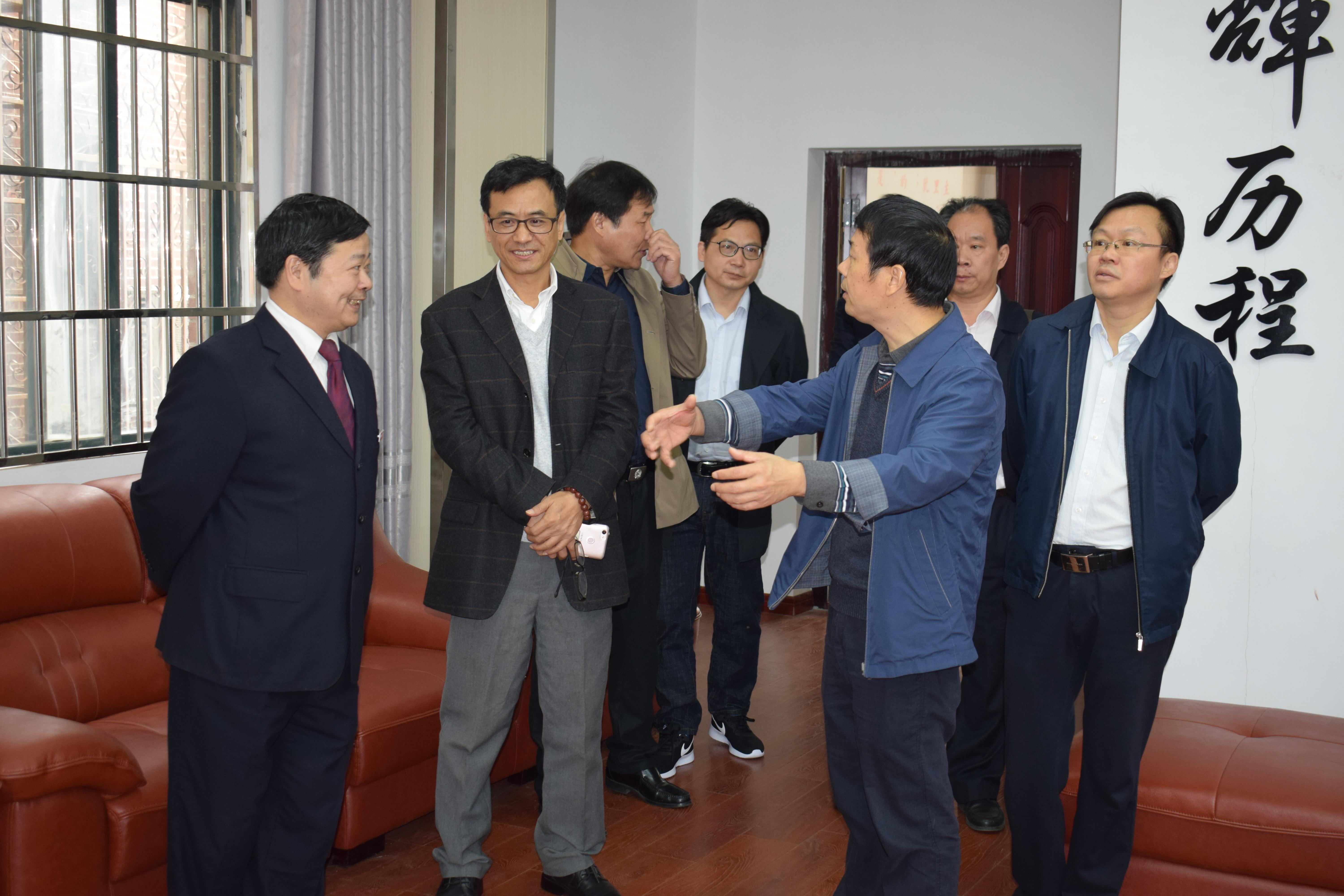 我校法律硕士专业评估举行专家论证会