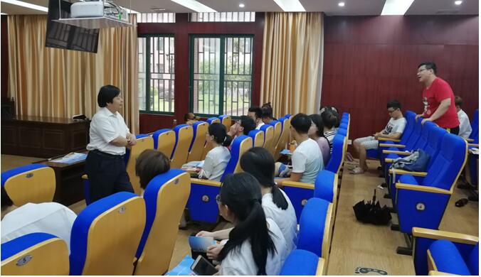  政法学院赴上饶师范学院开展研究生招生宣传