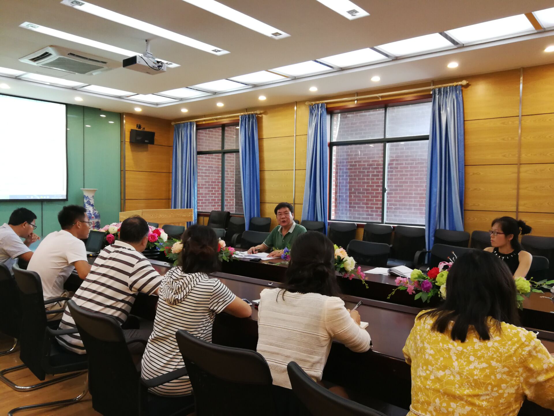 政法学院召开作风建设动员大会