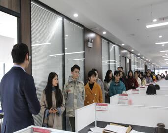 政法学院法律硕士实践活动:走进律所