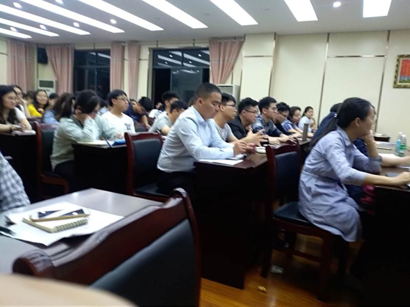 中国人民大学博士生导师李珍教授莅临政法学院讲学